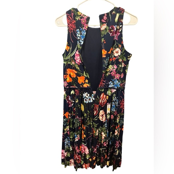 Maggy London Navy floral dress petite size 10P - Picture 3 of 12